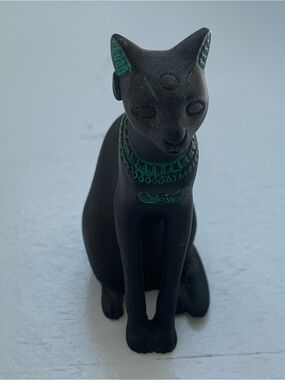 Vintage Franklin Mint Curio Cabinet Egyptian Cat Figurine 1986 Collectible